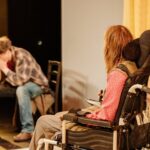 Johan Elmi uus lavastus küsib, mis on päriselt elus olemise hind