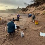 Rannast leiti 2000 aasta vanused jalajäljed – need läksid pärast väljatulemist tundide vältel kaduva teed