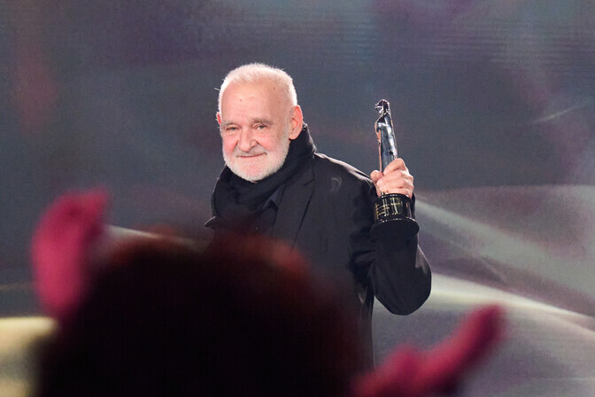 Silver Õun: kuidas hakkama saada Béla Tarrist maha jäänud maailma(de)ga