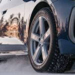 VIDEO ⟩ Nokian hakkab tegema nutirehve, mis muudavad end vastavalt teeoludele