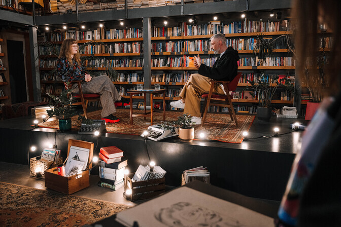 Aliis Aalmann: tühjaks pigistatud sidruni seisundis kirjutada ei saa