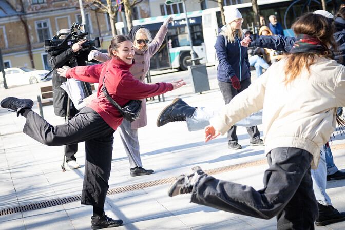 Galerii: Tammsaare park täitus rahvusvahelisel tantsupäeval tantsuga