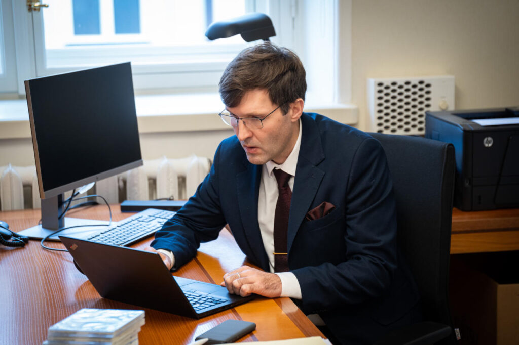 Millal jõuab Jürgen Ligi kasvõi ligilähedalegi Martin Helme võimekusele rahandusministrina