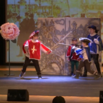 Narva kooliteatrite festivalil võis näha karjuvat D’Artagnani