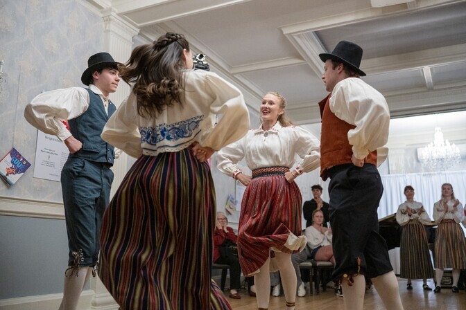 New Yorgi Eesti kultuuripäevadel otsivad noored moodust oma rahvuse säilitamiseks