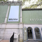 Veneetsia kunstibiennaali žürii astus pahameeletormi järel tagasi