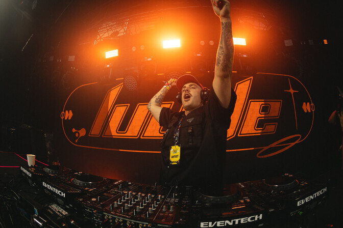 Kolmandal Nublikumil esineb Austraalia produtsent ja DJ Luude