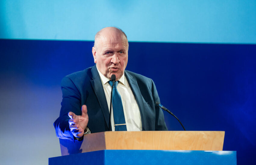 MART HELME: Saatan on alati detailides