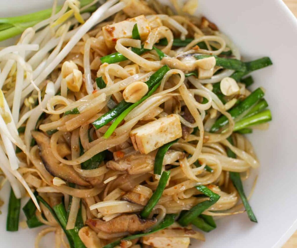 Vegan Pad Thai Recipe (pad mee korat)