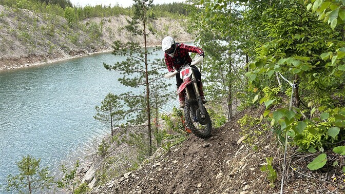 Aherainemägedes toimus motoenduro võistlus
