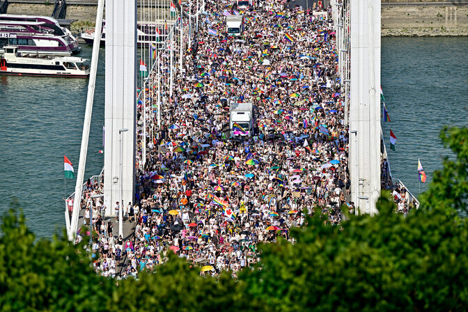 Budapestis toimus esimene Pride´i rongkäik pärast Orbanit