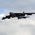 Californias kukkus alla pommitaja B-52
