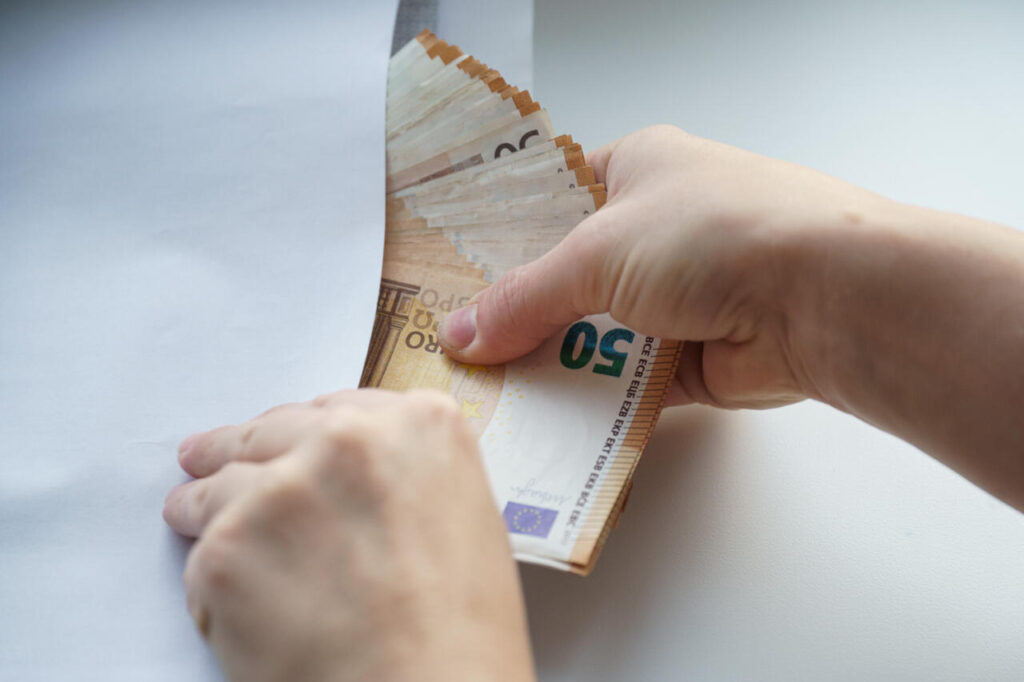 E-Eesti täielik läbikukkumine: meie ülistatud digisüsteem on kurjategijate ees põlvili
