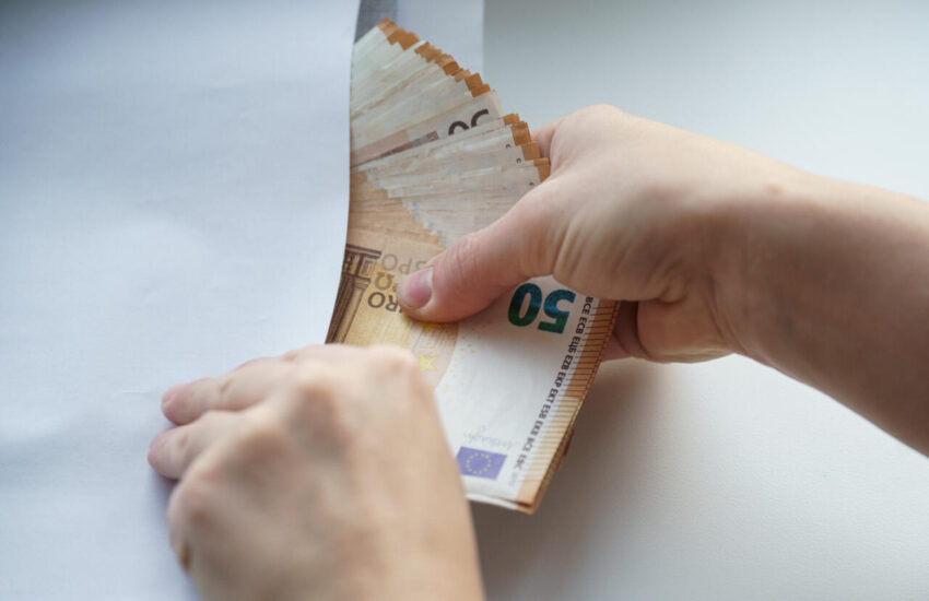 E-Eesti täielik läbikukkumine: meie ülistatud digisüsteem on kurjategijate ees põlvili