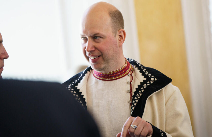 Eesti riik tõstis hallipassirahva pilpale