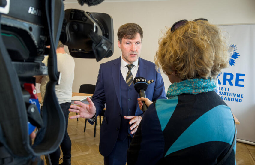 Martin Helme: “Naiste ajateenistuse asemel tuleks ühiskonnas arutada, kuidas Eestis rohkem lapsi sünniks”