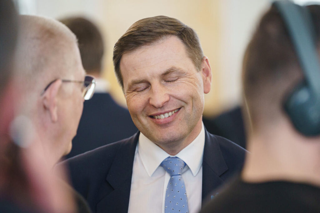 Kaitseminister Pevkur ei tea tõesti mitte midagi, sest temaga ei räägita